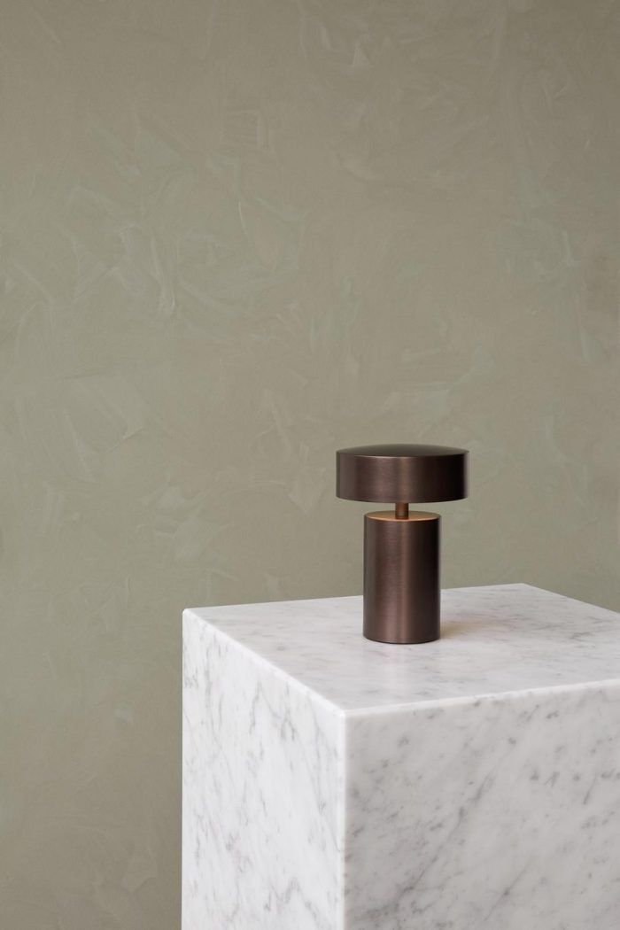 Column Tischlampe von Menu AS