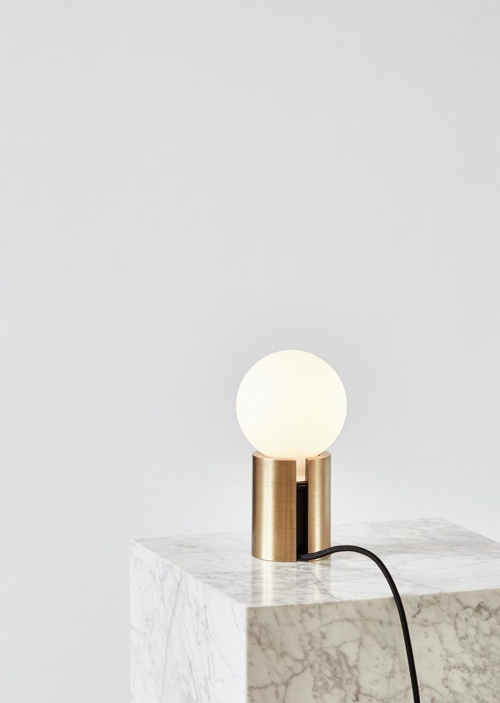 Socket Occasional Tischlampe von Menu AS