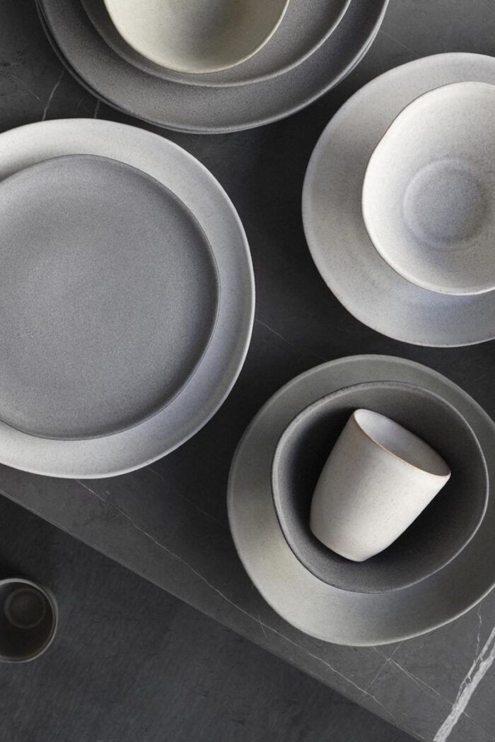 Küche - Geschirr Set aus Steingut für 6 Personen von Klassik Studio Kopenhagen