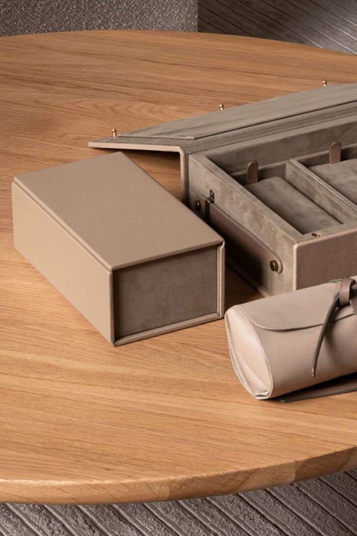 Lederwaren - Zeitlose Uhren Box von August Sandgren