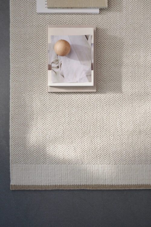TEPPICHE - Teppich Stratum Echol von Linie Design - grey