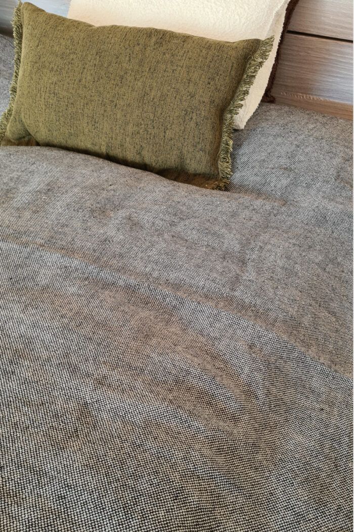 Tagesdecken und Plaids - große Tagesdecke Rustico aus Leinen, in der zeitlosen Farbe Natural Black