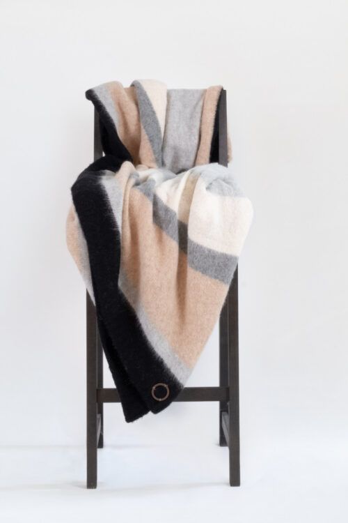 TAGESDECKEN & PLAIDS - GARDEN Plaid by LPJ Studios